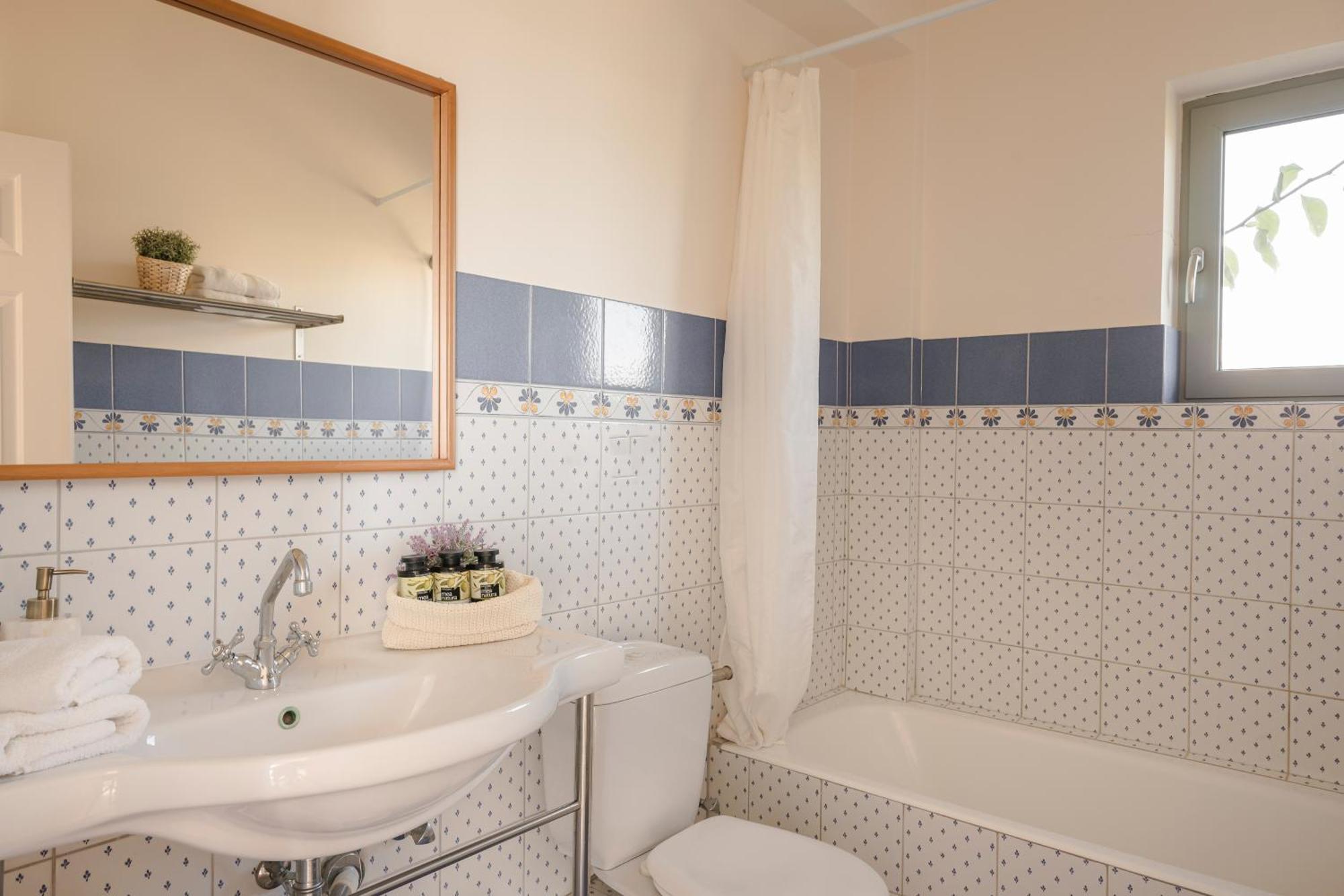 Absolute Villa By Stylish Stays Livathos  Exteriör bild